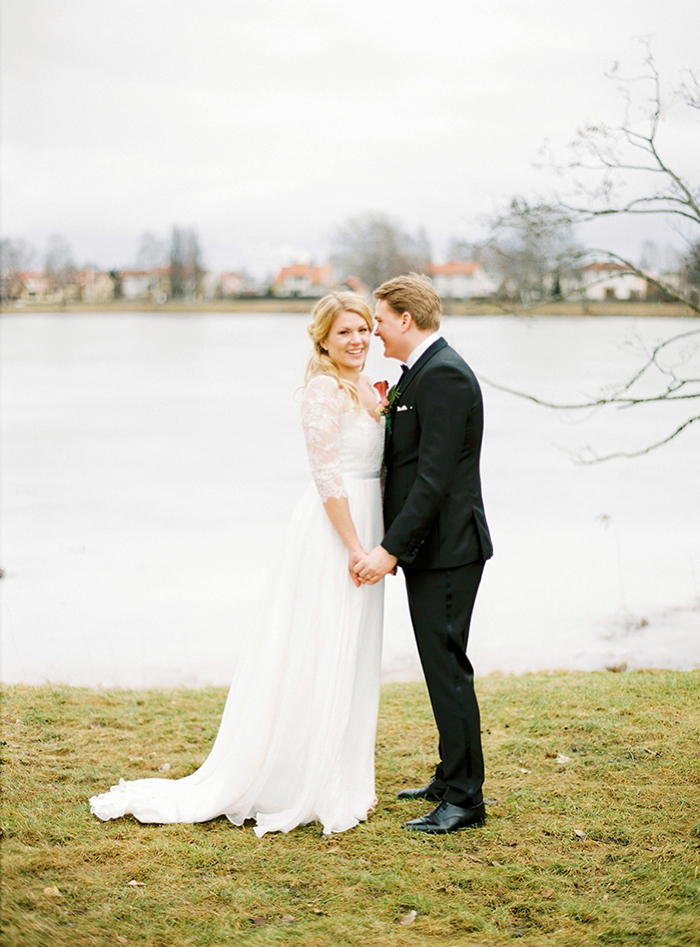 Scandinavian-Winter-Wedding-2BridesPhotography-_0043