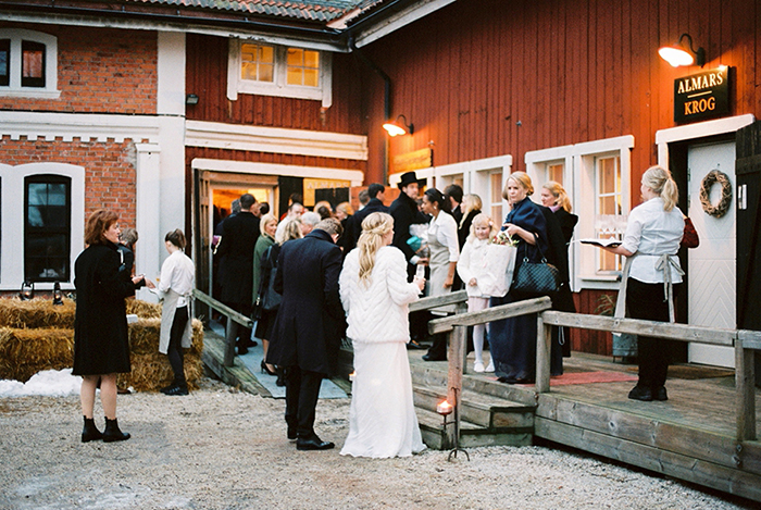 Scandinavian-Winter-Wedding-2BridesPhotography-_0044
