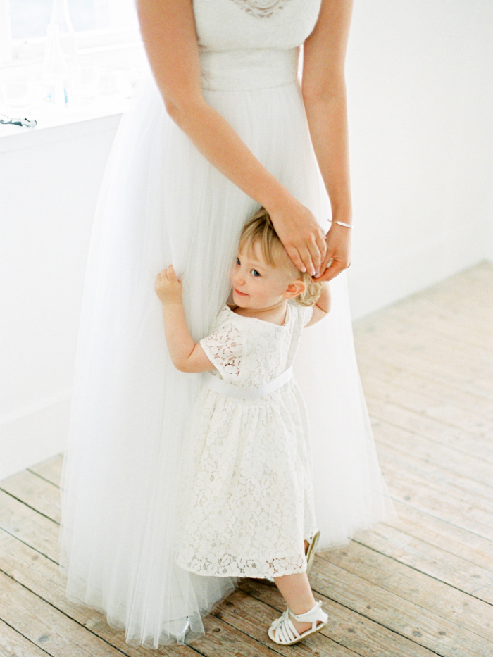 The Bride with her little girl