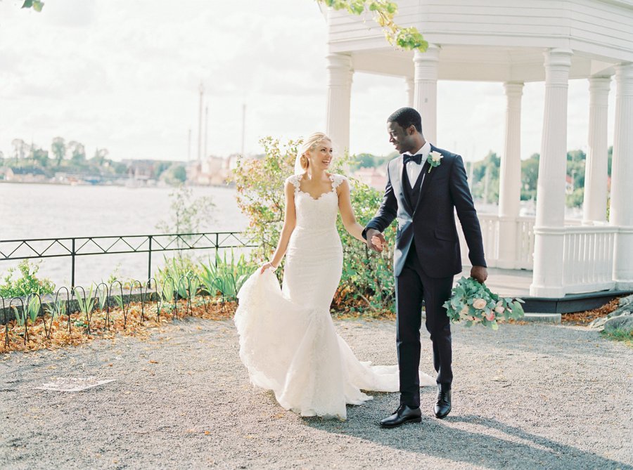 Bröllop på Waldemarsudde Stockholm fotograferat av 2 Brides Photography.