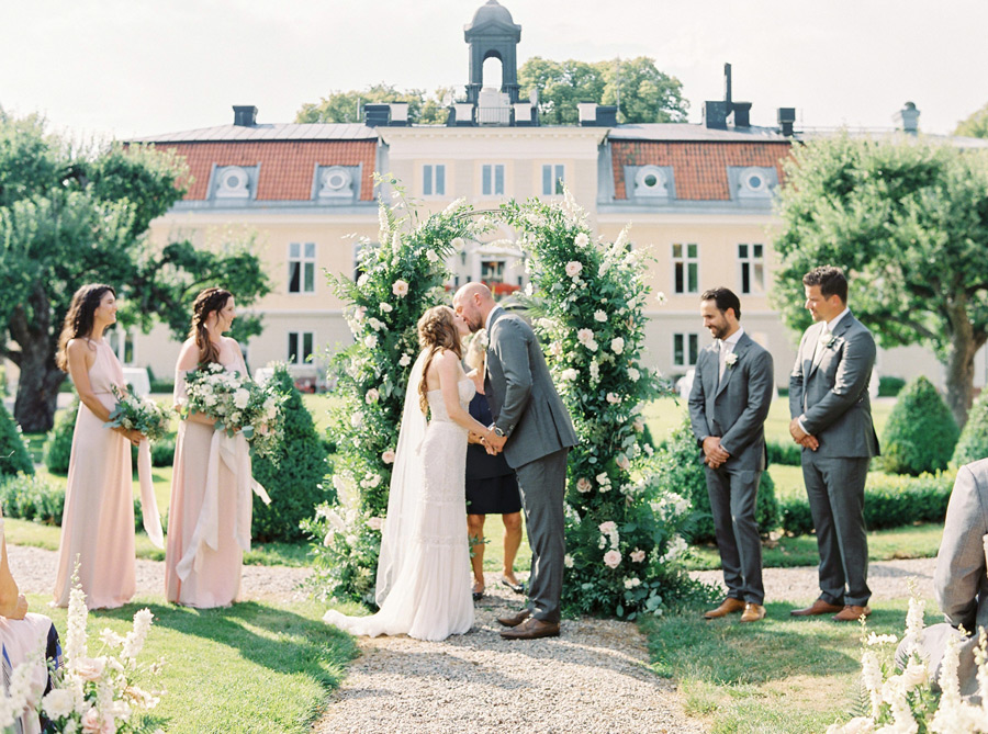 Fairy tale garden wedding in Stockholm