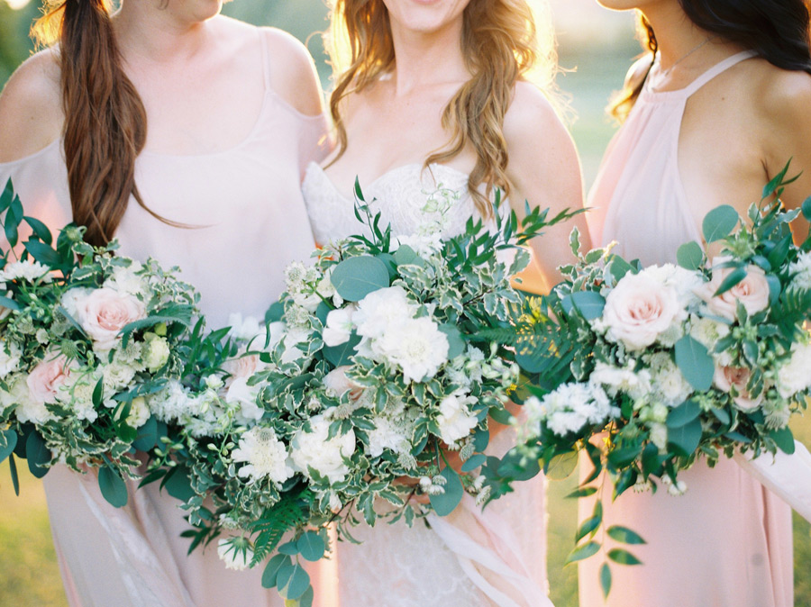 Organic and boho bridesmaids bouquets blush and white
