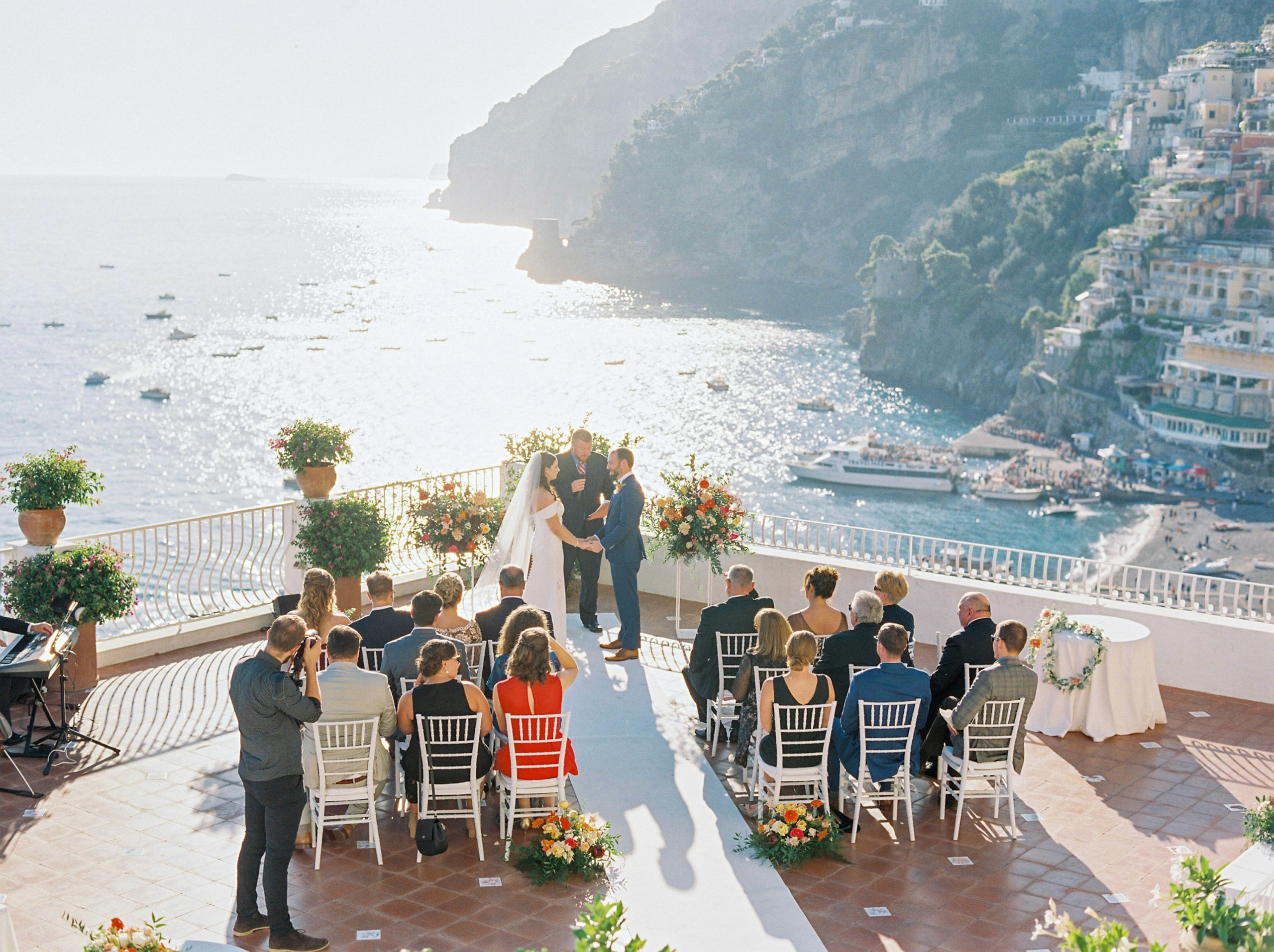 Wedding ceremony at the red terrace Hotel Marincanto Positano